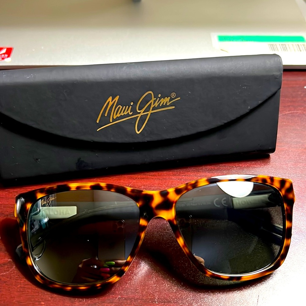 Maui Jim Never used no tags 100% authentic!! Real price $279